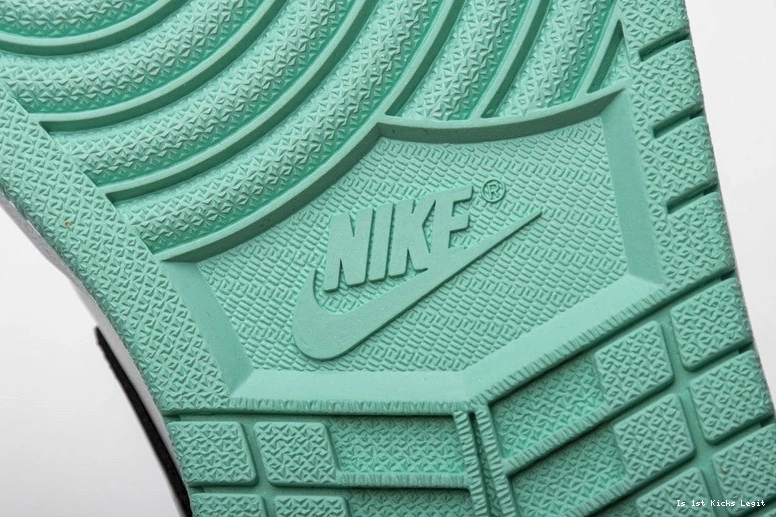Toe Emerald Low 1  Jordan 553558-117 0920
